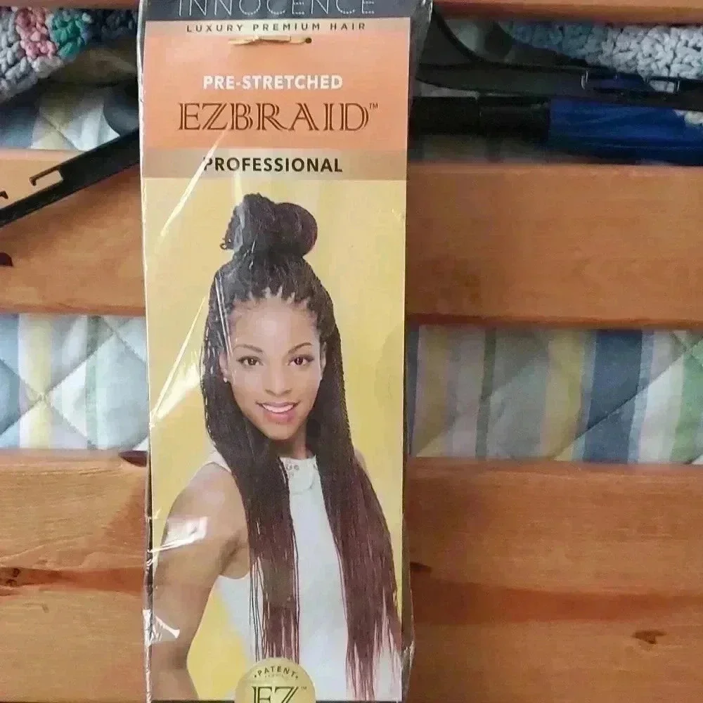 Ezbraid fiber hair color is blue